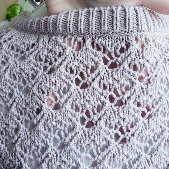 Knit sweater🌸 - Picture 3 of 6
